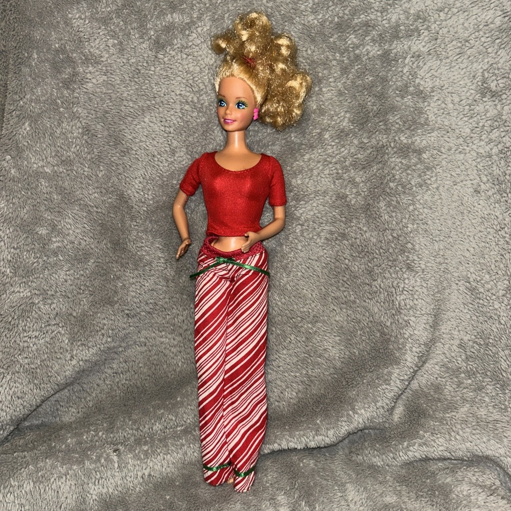Vintage 1966 Barbie In Christmas Outfit With Earrings E2